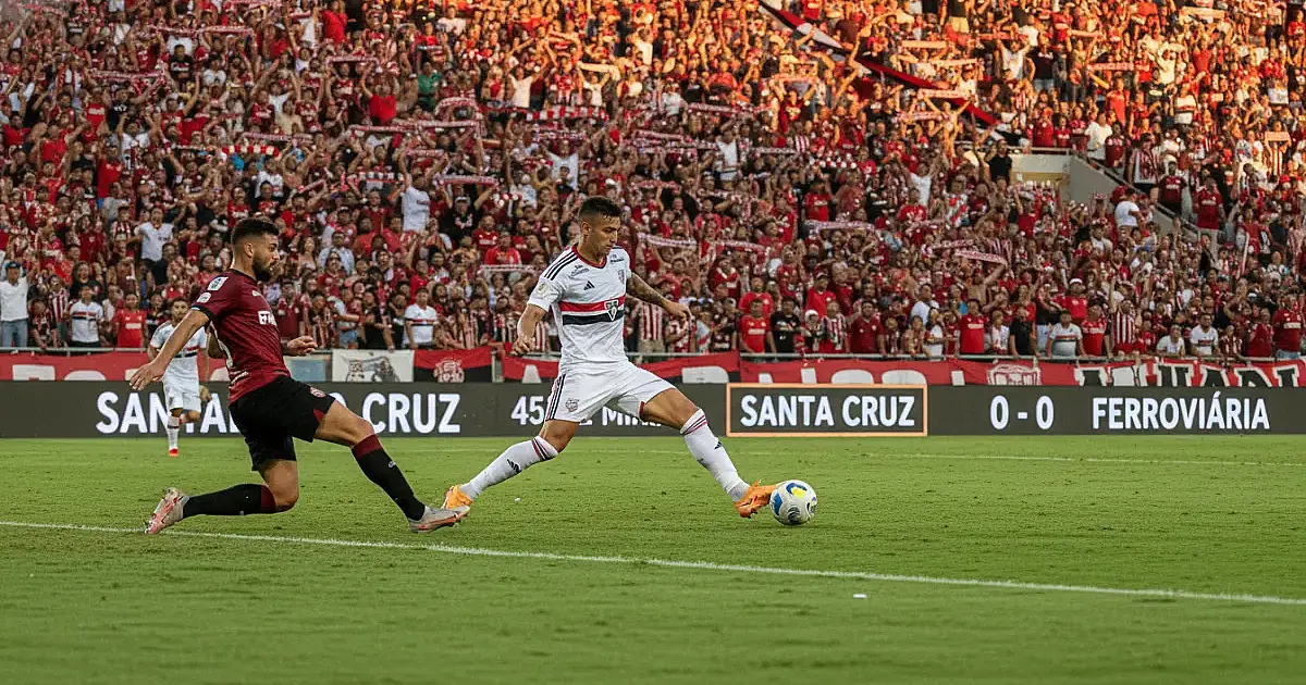 Santa Cruz x Ferroviária: O duelo estratégico que pode colocar o Tricolor no G8 da Série C