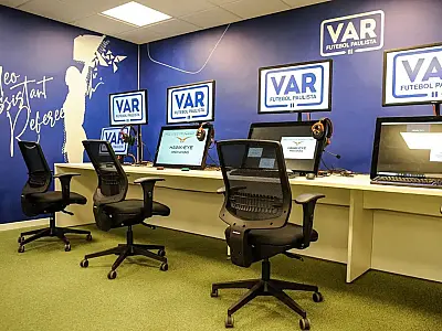 Cabine de vídeo receberá novas atribuições técnicas para revisar escanteios e cartões a partir deste ciclo mundial.