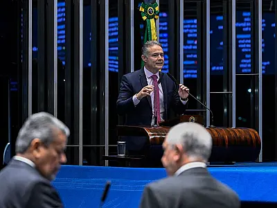 Senado aprovou proposta que cria renovação automática da CNH para bons condutores