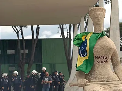 Defesa de Débora do Batom pede aplicação da Lei da Dosimetria no STF