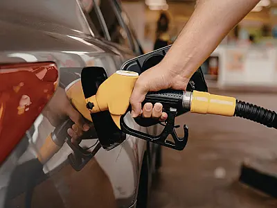 Governo federal anunciou subsídio para tentar conter a alta da gasolina no país.