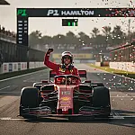 Lewis Hamilton faz história na Espanha: primeira vitória pela Ferrari encerra jejum e supera recorde de Schumacher