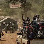 O avanço silencioso do Ebola: como a guerra e o corte de ajuda isolam o Congo