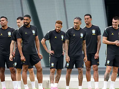 Jogadores realizam atividades com bola no CT Columbia Park de olho na segunda rodada do Mundial