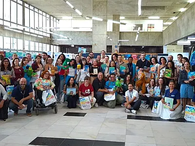 Entrega de materiais didáticos na Biblioteca Pública marca reforço no incentivo à pesquisa