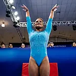 Rebeca Andrade volta após 20 meses com ouro no salto no Rio