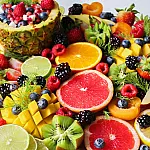 Conheça as frutas que auxiliam no emagrecimento saudável